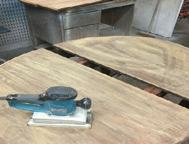 Table french polishing